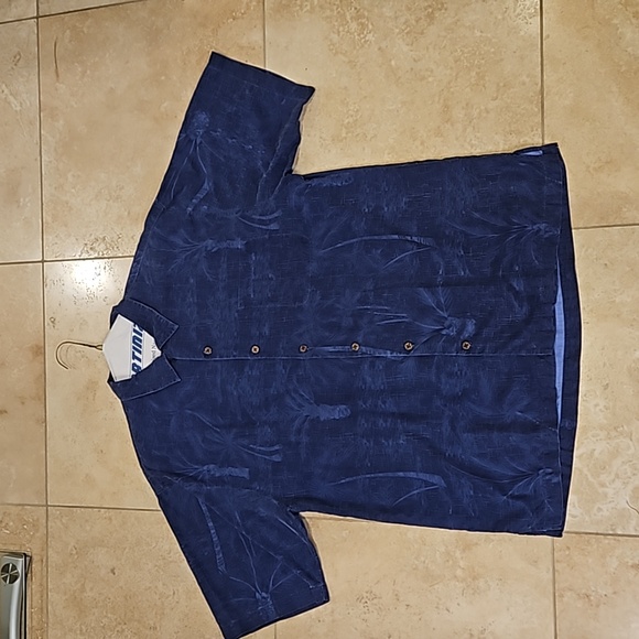 Silk Tommy Bahama Bottom Down Shirt - Picture 1 of 7